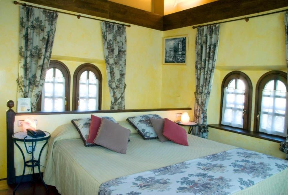 Hotel Palacete Real Villamayor  Ngoại thất bức ảnh